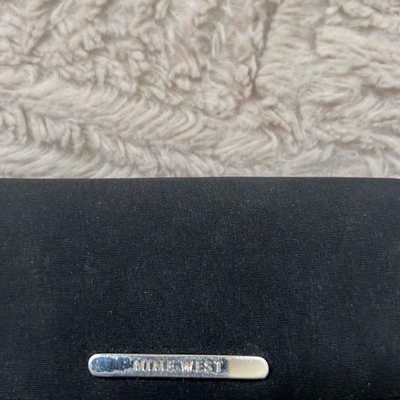 Nine West wallet - Picture 2 of 16